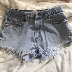 Levi High-waisted shorts